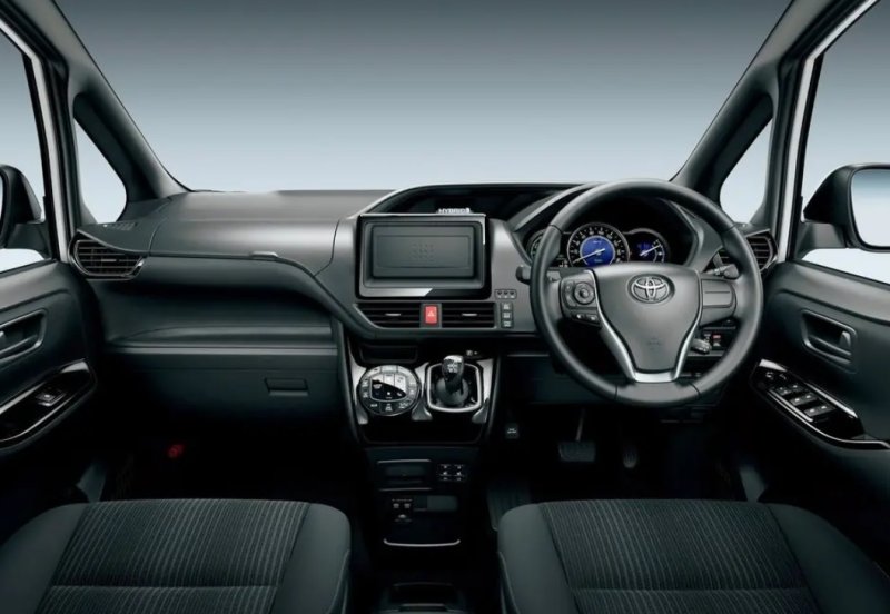 Переходная рамка магнитолы