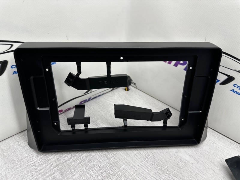 Переходная рамка магнитолы