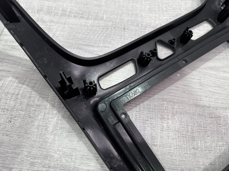 Переходная рамка магнитолы