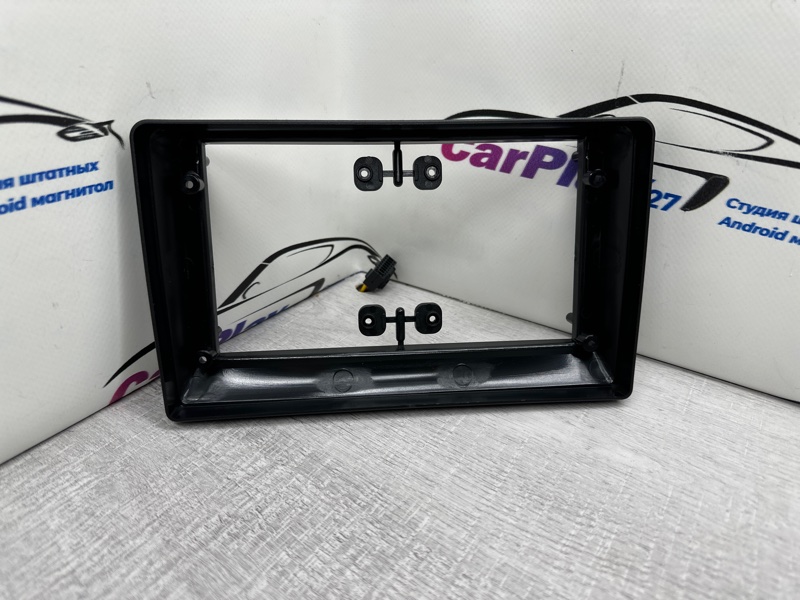 Переходная рамка магнитолы