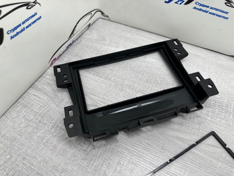 Переходная рамка магнитолы