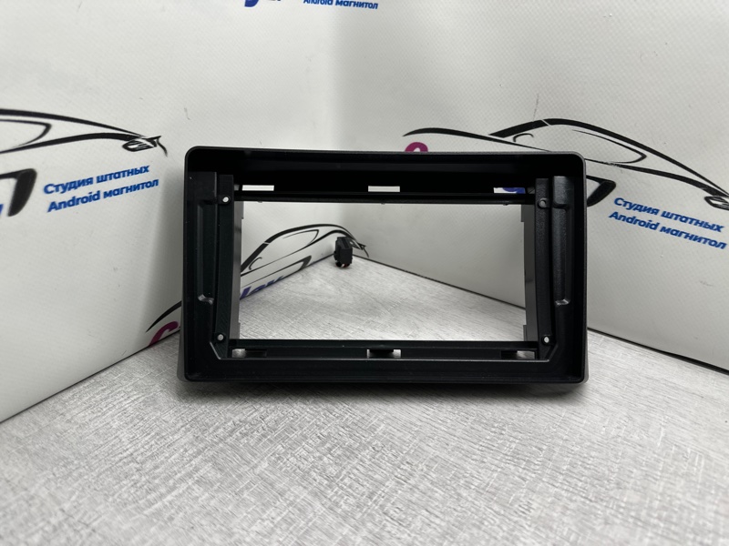 Переходная рамка магнитолы