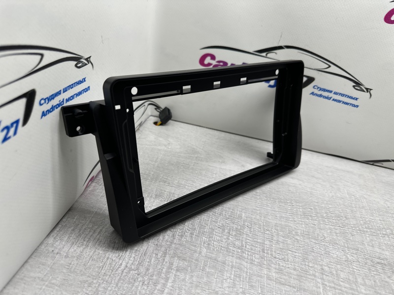 Переходная рамка магнитолы