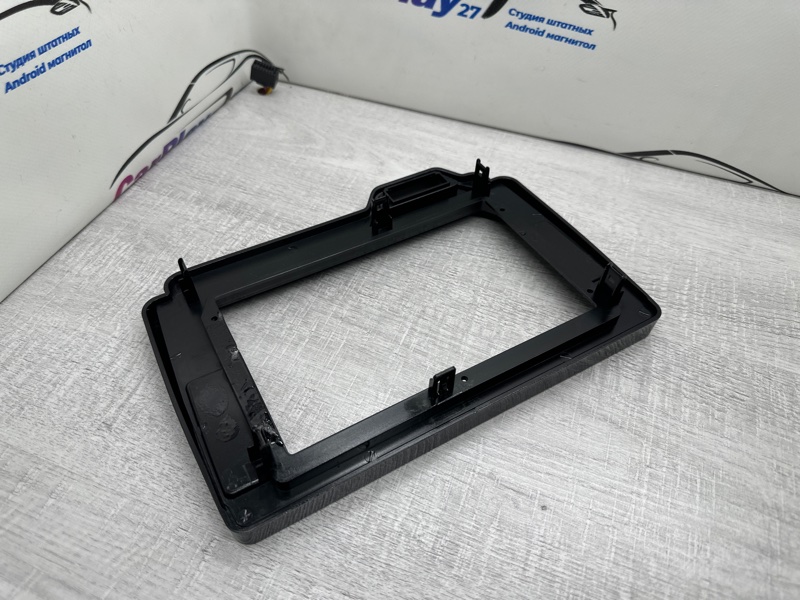 Переходная рамка магнитолы