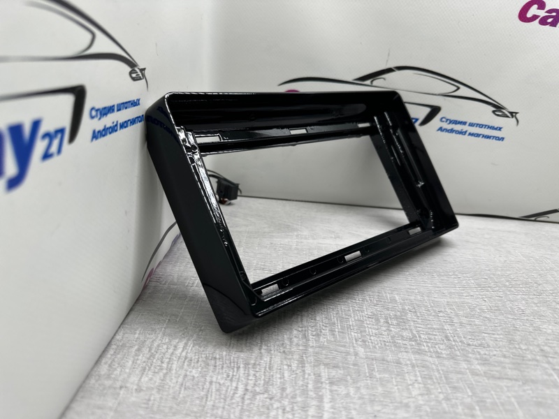 Переходная рамка магнитолы