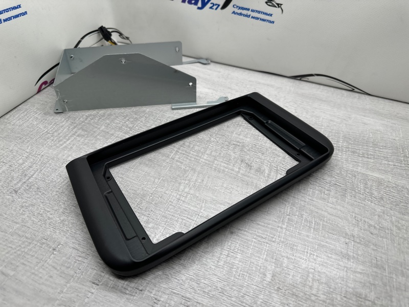 Переходная рамка магнитолы