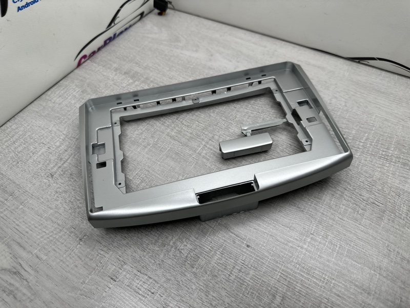 Переходная рамка магнитолы