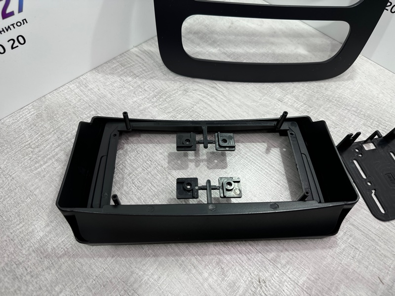 Переходная рамка магнитолы