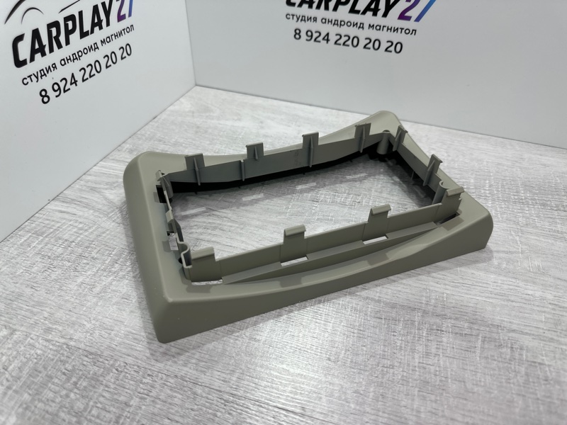 Переходная рамка магнитолы