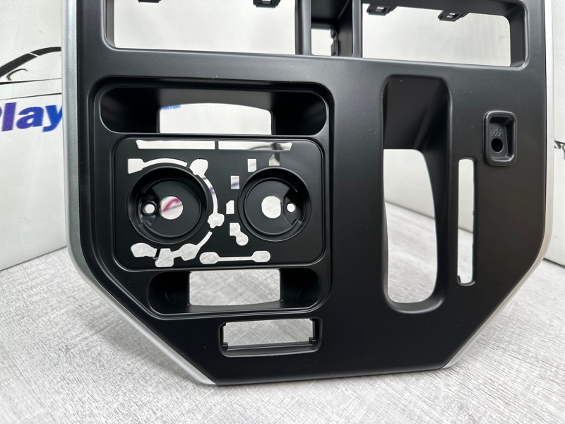 Переходная рамка магнитолы