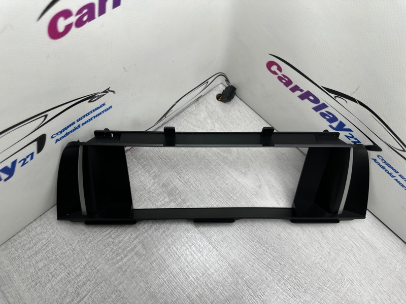 Переходная рамка магнитолы