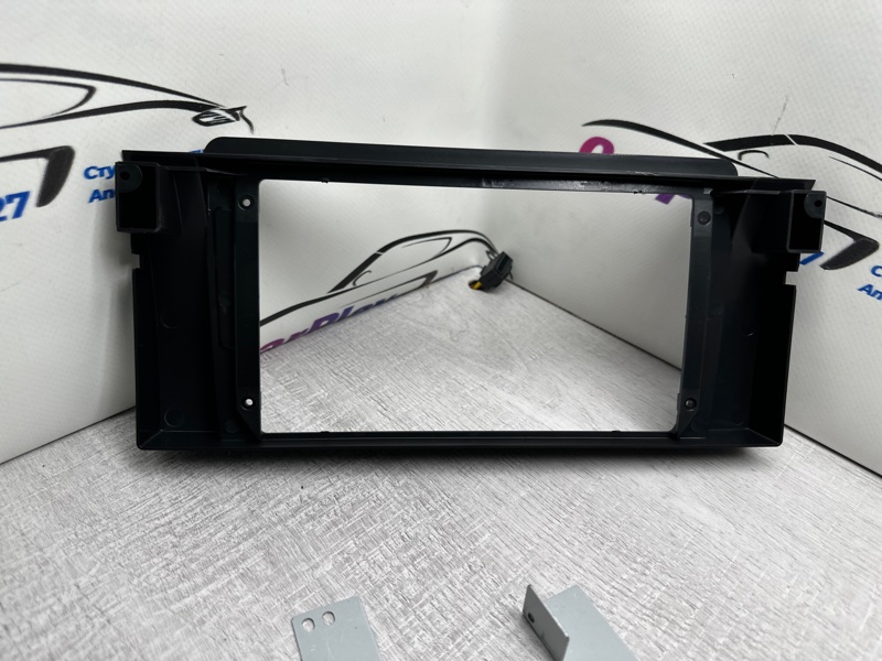 Переходная рамка магнитолы