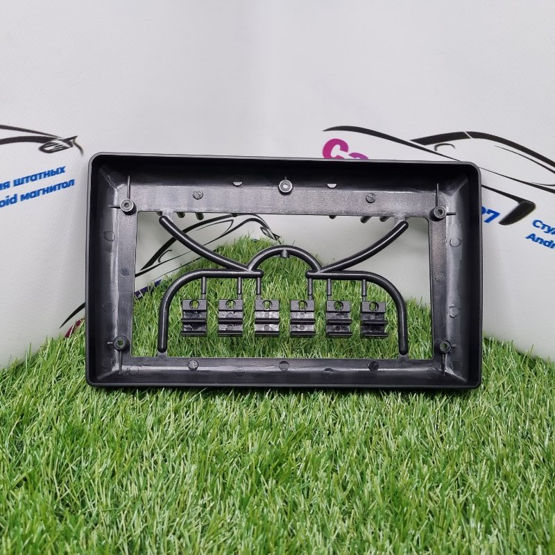 Переходная рамка магнитолы