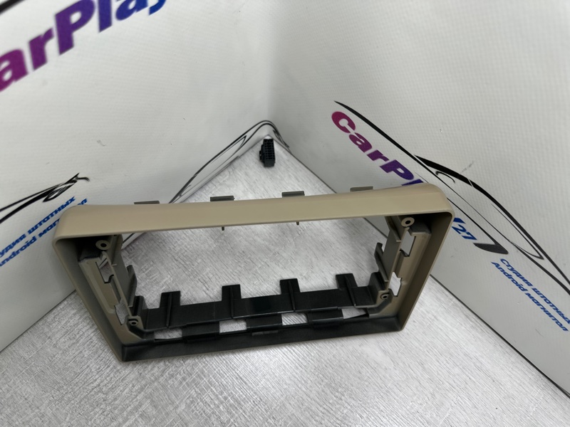 Переходная рамка магнитолы