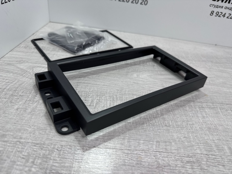 Переходная рамка магнитолы