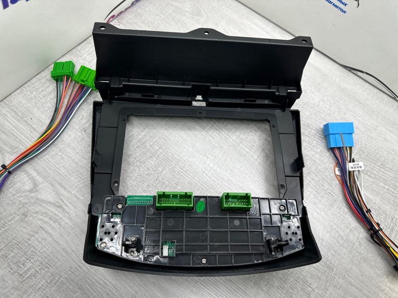 Переходная рамка магнитолы