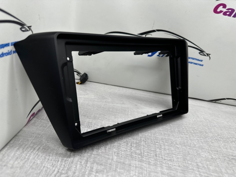 Переходная рамка магнитолы