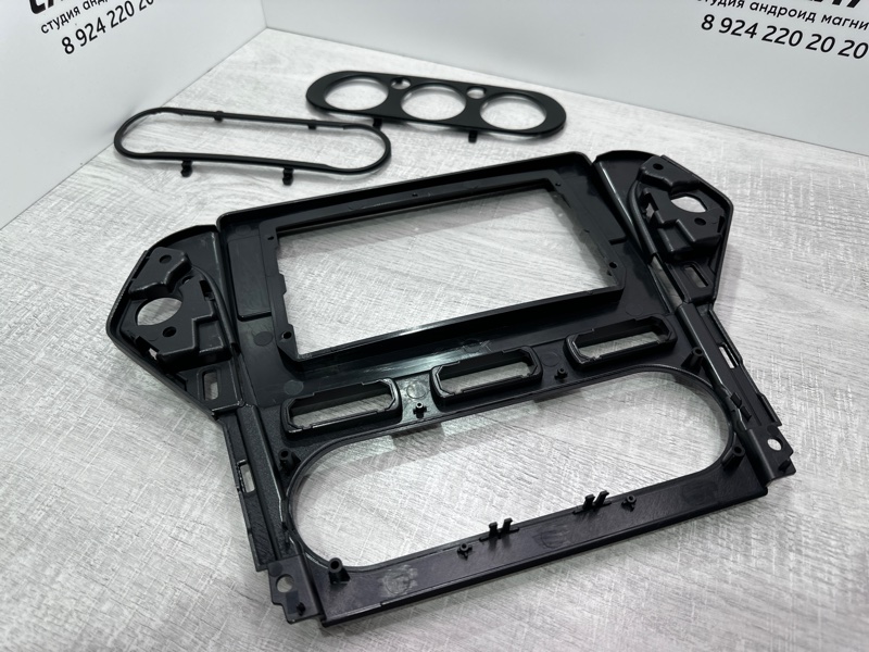 Переходная рамка магнитолы