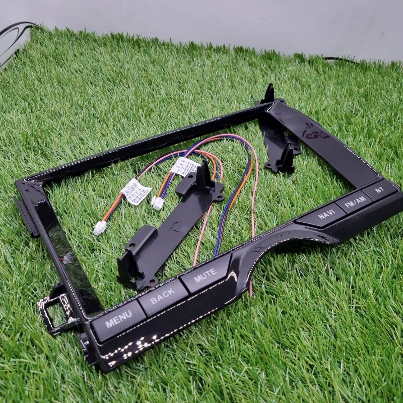 Переходная рамка магнитолы