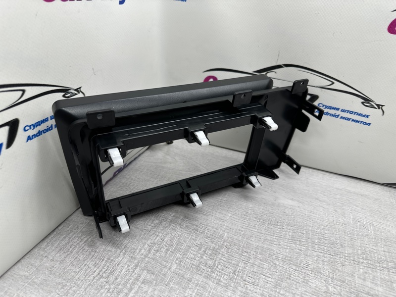 Переходная рамка магнитолы