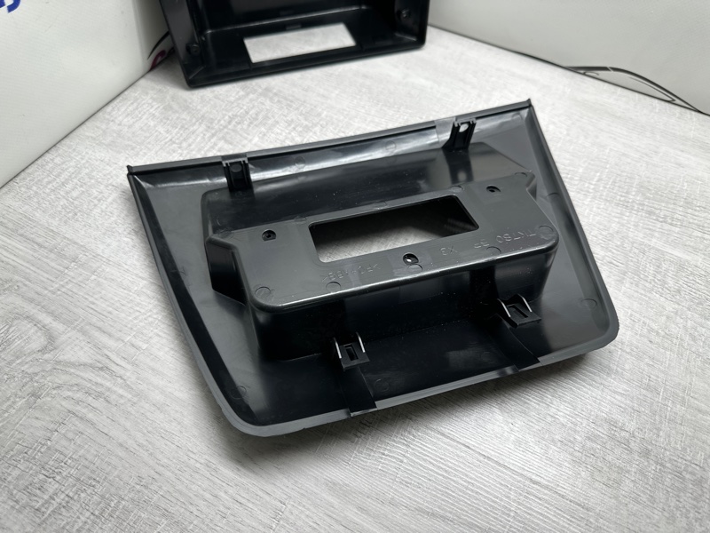 Переходная рамка магнитолы