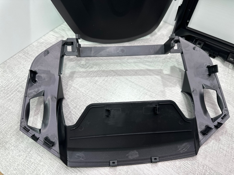 Переходная рамка магнитолы