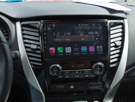 Магнитола штатная Mitsubishi Pajero Sport 2015