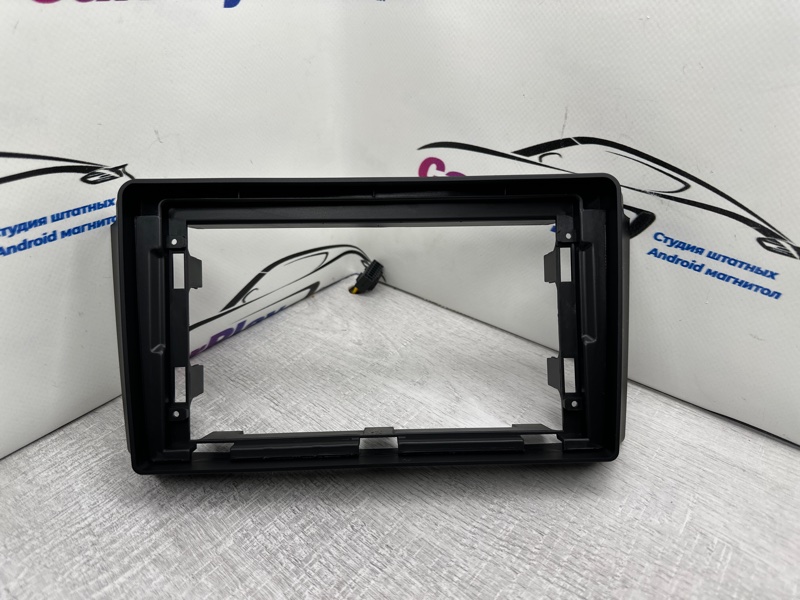 Переходная рамка магнитолы