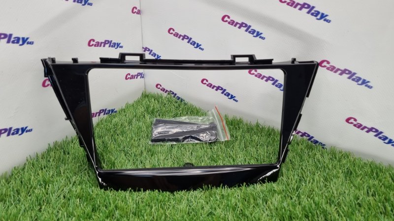 Магнитола штатная Toyota Prius Alfa 2012