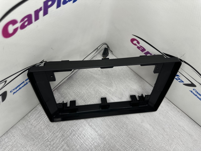 Переходная рамка магнитолы