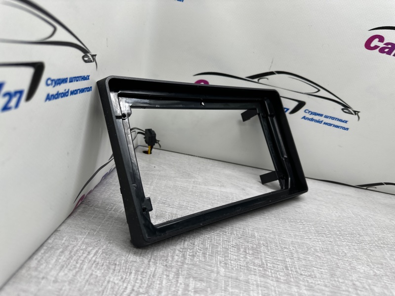 Переходная рамка магнитолы