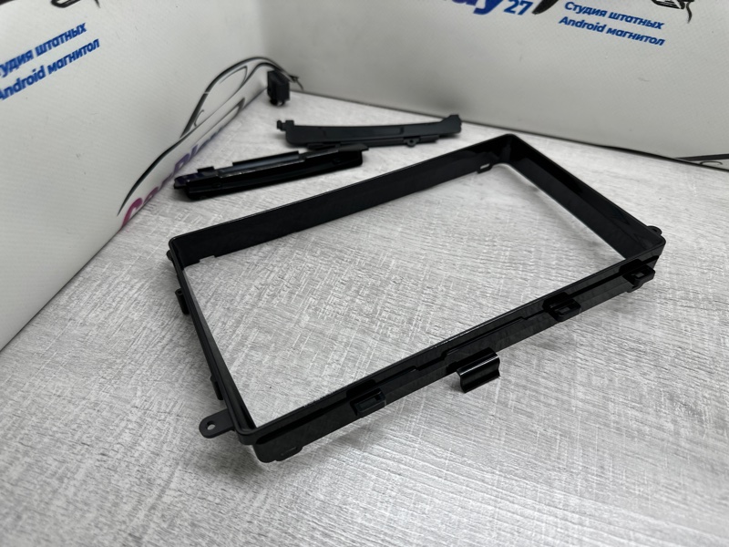 Переходная рамка магнитолы