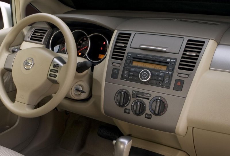 Переходная рамка магнитолы