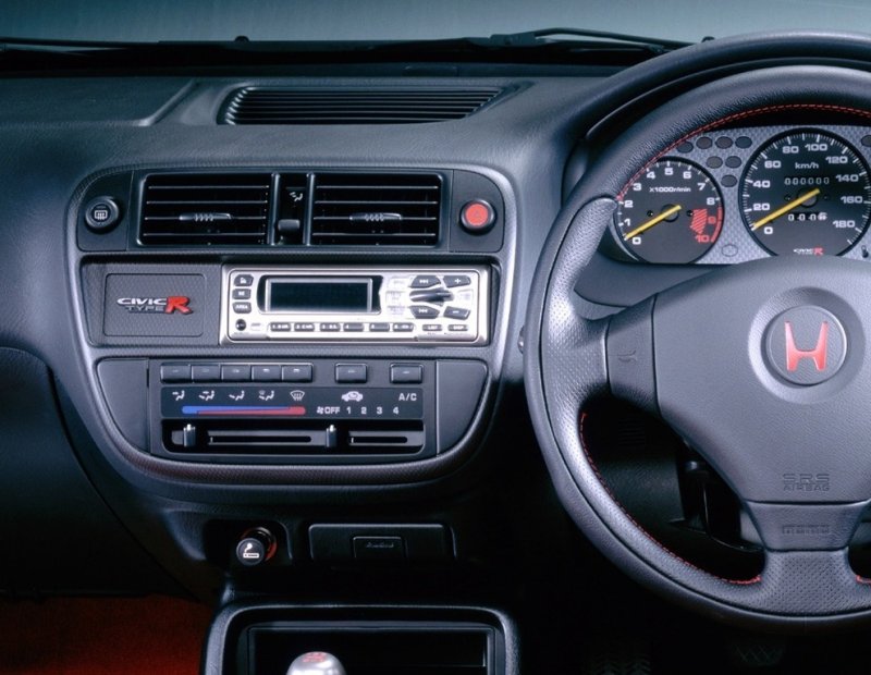 Переходная рамка магнитолы