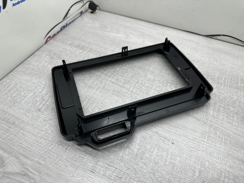 Переходная рамка магнитолы