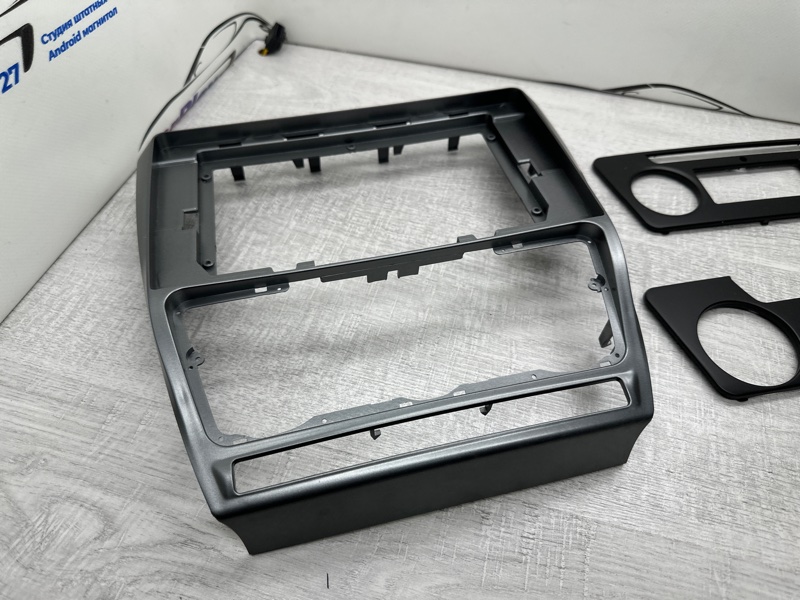 Переходная рамка магнитолы